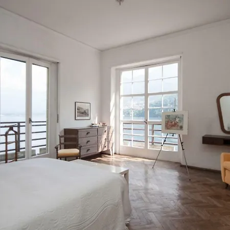 Nava - Your On The Lake! Sleeps 12 *