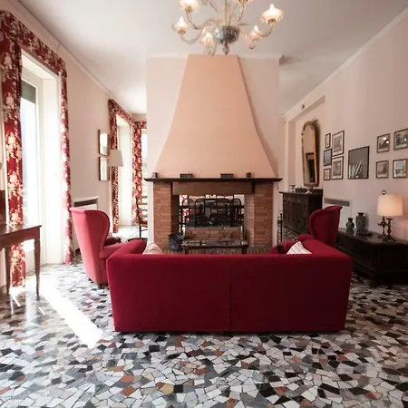 Nava - Your On The Lake! Sleeps 12 *