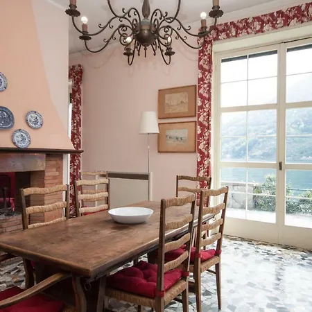 Villa Nava - Your On The Lake! Sleeps 12