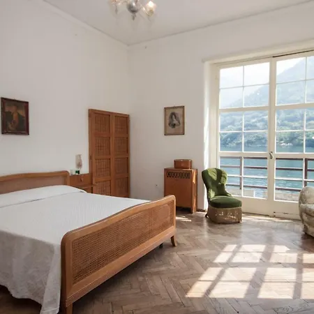 Nava - Your On The Lake! Sleeps 12 ラーリオ
